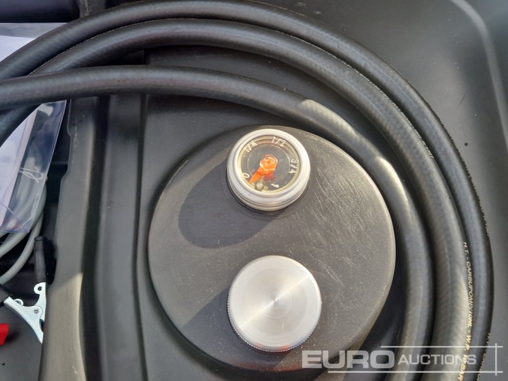 Depósito de armazenamento Unused Emiliana Serbatoi 330 Litre Carry Bowser: foto 8