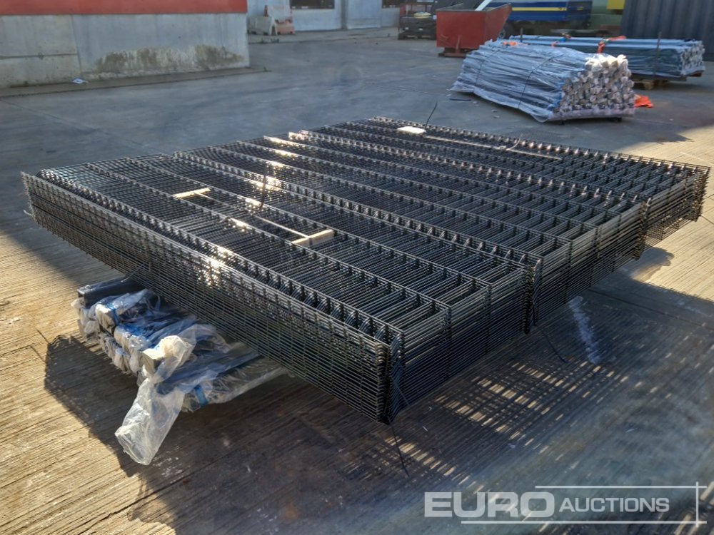 Unused Galvanised & Powder Coated Heavy Duty (5mm) Wire Mesh Fencing, 25 x H2.4m x W2.2m Panels, 26 x 60mm x 60mm x3m Posts, with Fittings (Black) - Equipamento de construção: foto 5 Unused Galvanised & Powder Coated Heavy Duty (5mm) Wire Mesh Fencing, 25 x H2.4m x W2.2m Panels, 26 x 60mm x 60mm x3m Posts, with Fittings (Black) - Equipamento de construção: foto 5