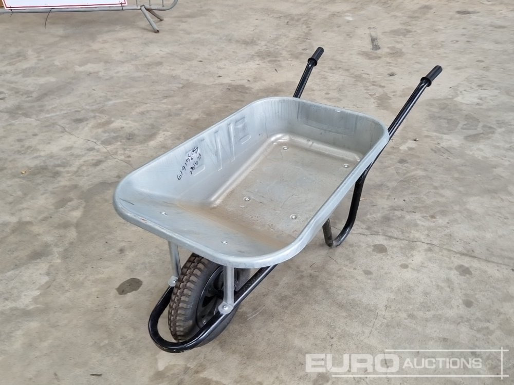 Unused Galvanised Tub Wheelbarrow - Equipamento de construção: foto 1 Unused Galvanised Tub Wheelbarrow - Equipamento de construção: foto 1