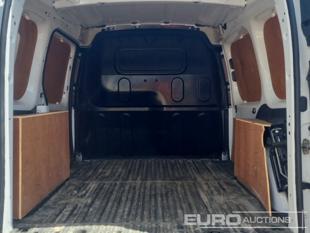 Veículo comercial 2020 Nissan NV250: foto 13