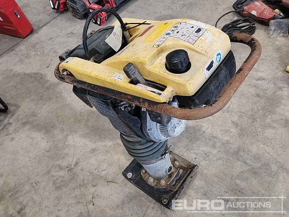 Wacker Neuson B560-2 - Máquina de asfalto: foto 4 Wacker Neuson B560-2 - Máquina de asfalto: foto 4
