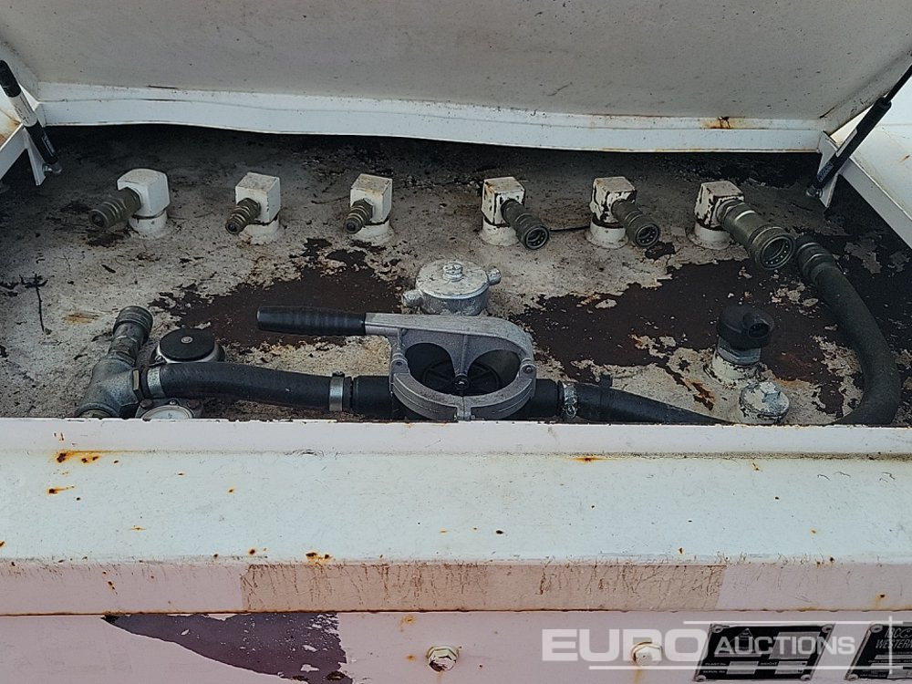 Depósito de armazenamento Western 30TCEX: foto 9 Depósito de armazenamento Western 30TCEX: foto 9