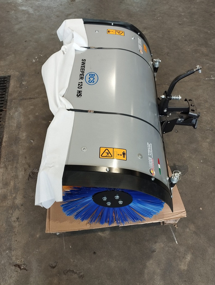BCS Spazzatrice SWEEPER 120 - Vassoura: foto 4 BCS Spazzatrice SWEEPER 120 - Vassoura: foto 4