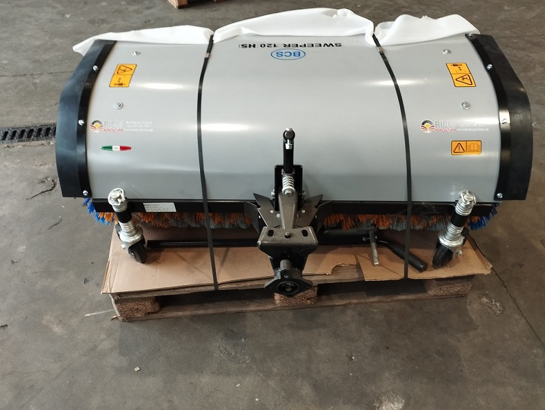 BCS Spazzatrice SWEEPER 120 - Vassoura: foto 1 BCS Spazzatrice SWEEPER 120 - Vassoura: foto 1