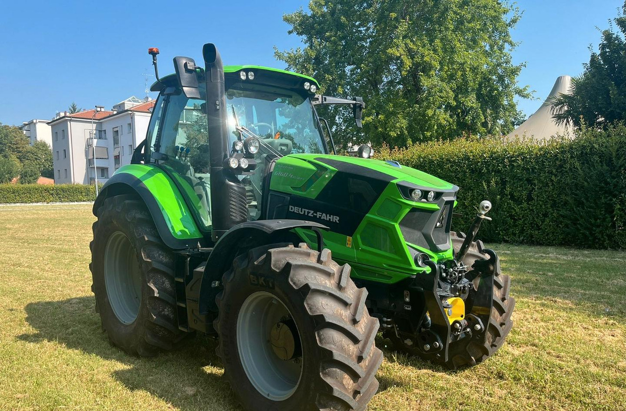 Trattore usato Deutz-Fahr Agrotron 6160.4 Rc-Shift - Trator: foto 1 Trattore usato Deutz-Fahr Agrotron 6160.4 Rc-Shift - Trator: foto 1