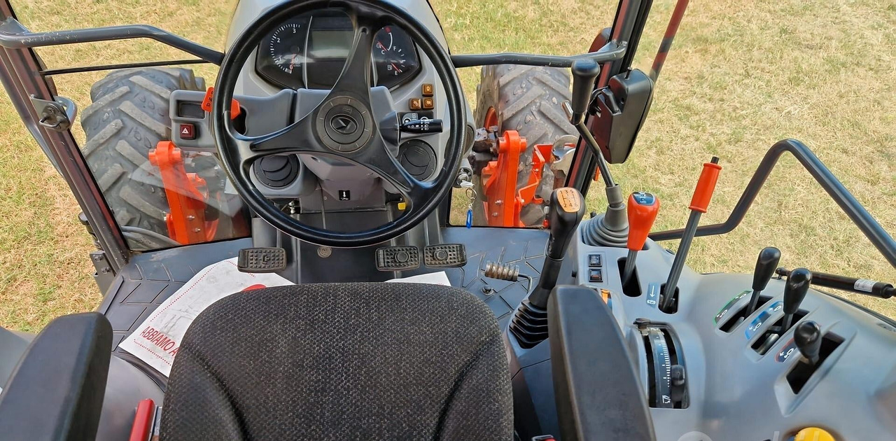 Trator Trattore usato Kubota M4072: foto 6