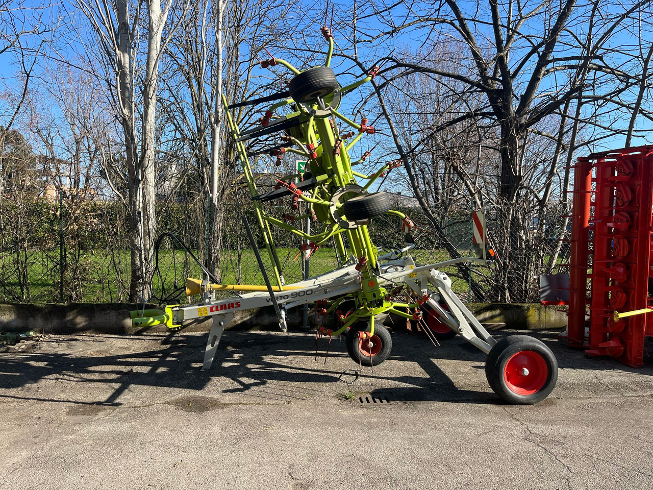 Voltafieno Claas Volto 900 - Ancinho enleirador: foto 5 Voltafieno Claas Volto 900 - Ancinho enleirador: foto 5