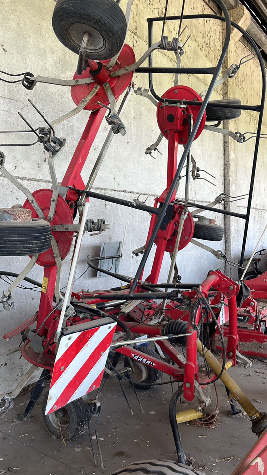 Voltafieno usato Fella TH6606 - Ancinho enleirador: foto 1 Voltafieno usato Fella TH6606 - Ancinho enleirador: foto 1