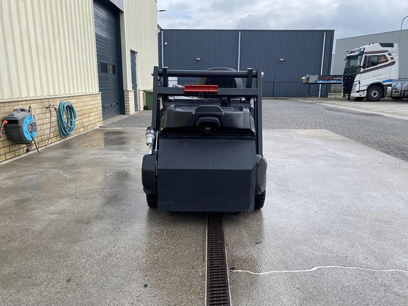 Kärcher KM 105/110 R Bp, Veegmachine, hoogkieper - Varredora urbana: foto 3 Kärcher KM 105/110 R Bp, Veegmachine, hoogkieper - Varredora urbana: foto 3