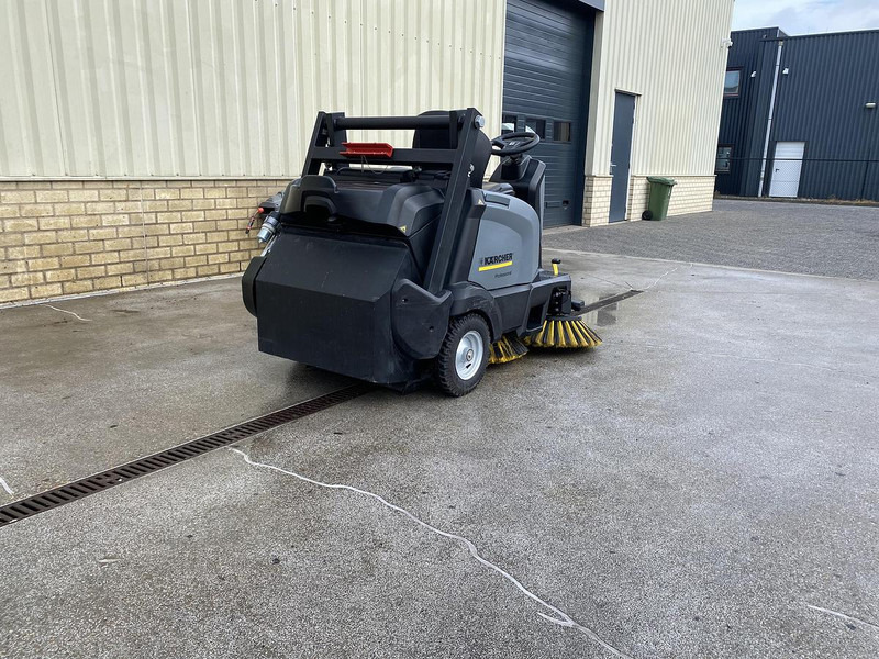 Kärcher KM 105/110 R Bp, Veegmachine, hoogkieper - Varredora urbana: foto 2 Kärcher KM 105/110 R Bp, Veegmachine, hoogkieper - Varredora urbana: foto 2