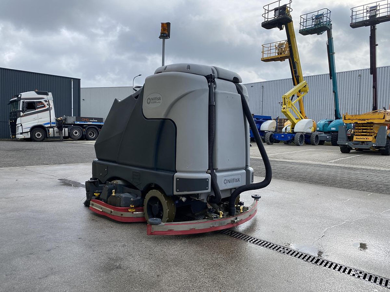 Nilfisk SC6500 1300C, Veeg- Schrobmachine - Lavadora aspiradora de pavimentos: foto 4 Nilfisk SC6500 1300C, Veeg- Schrobmachine - Lavadora aspiradora de pavimentos: foto 4