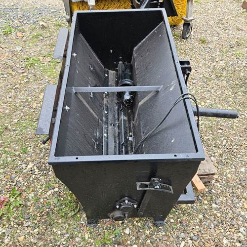 ABC Unknown - Espalhador de areia/ Sal: foto 2 ABC Unknown - Espalhador de areia/ Sal: foto 2