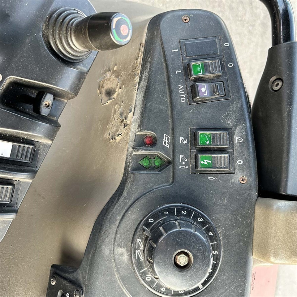 Trator CASE IH CVX1190: foto 15