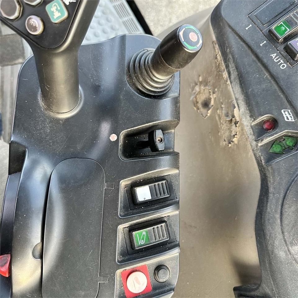 Trator CASE IH CVX1190: foto 14