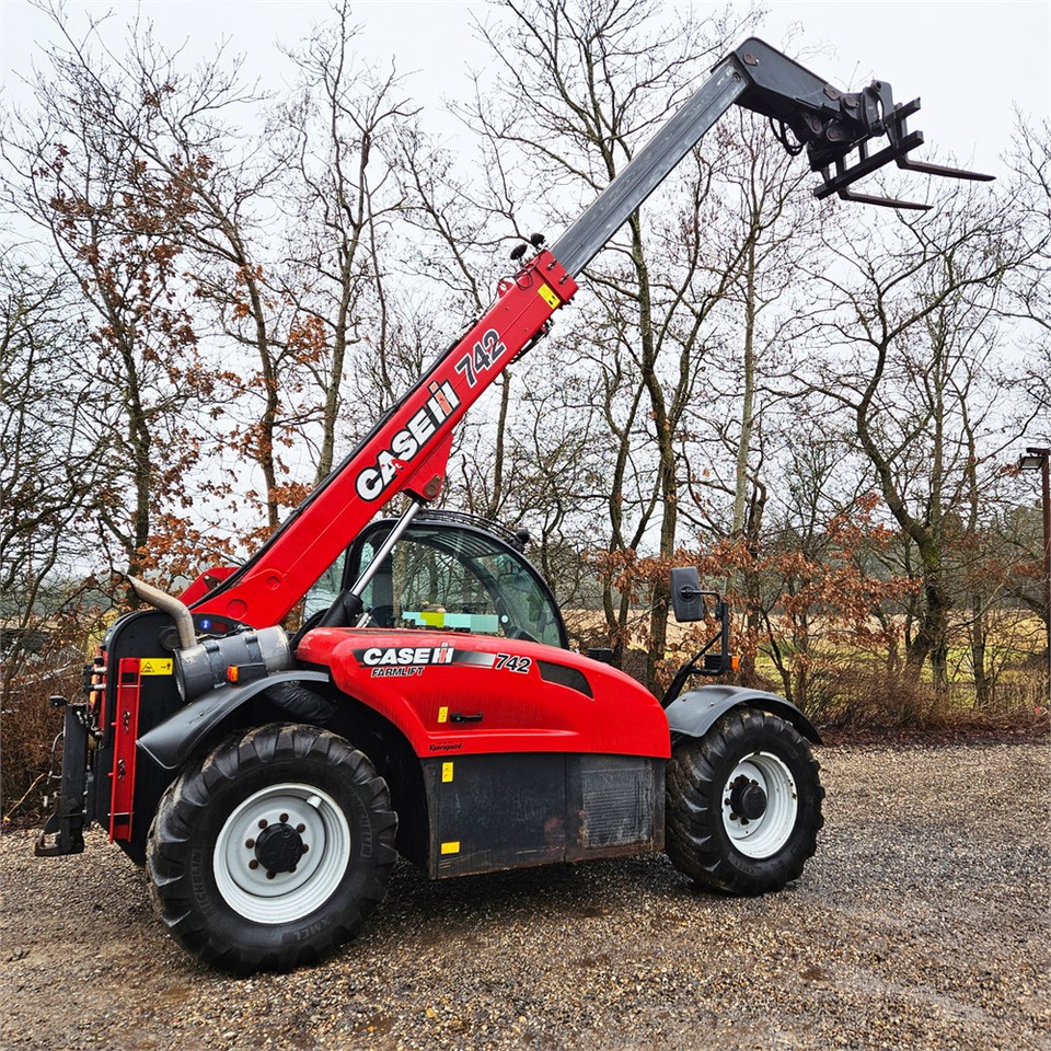 CASE IH Farmlift 742 - Empilhador telescópico: foto 1 CASE IH Farmlift 742 - Empilhador telescópico: foto 1