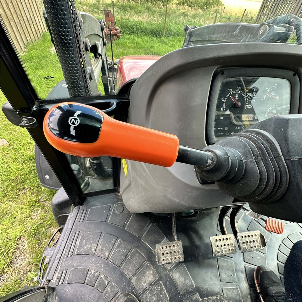 Trator Case IH Farmall 65 A: foto 25