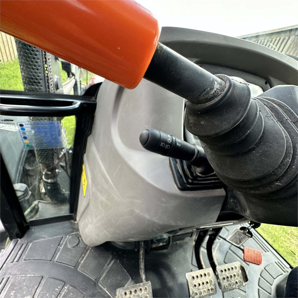 Trator Case IH Farmall 65 A: foto 27