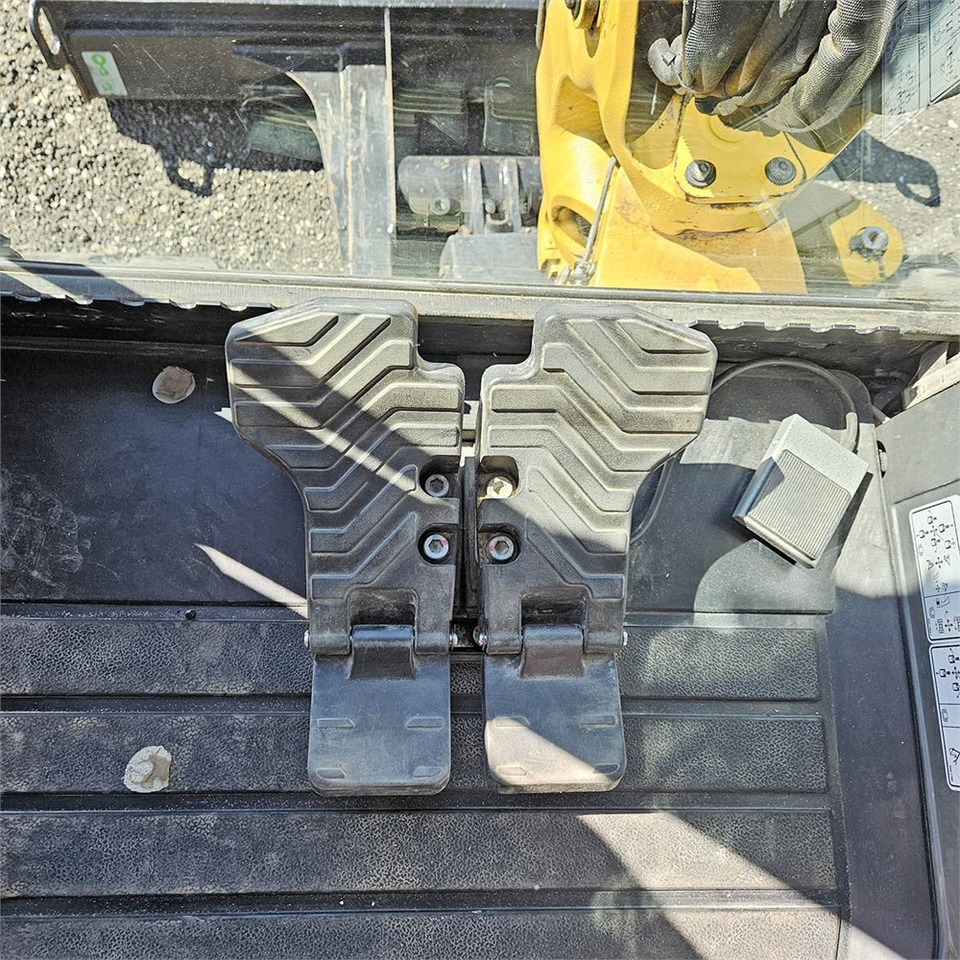 Leasing de Caterpillar 302.7 CR Caterpillar 302.7 CR: foto 26