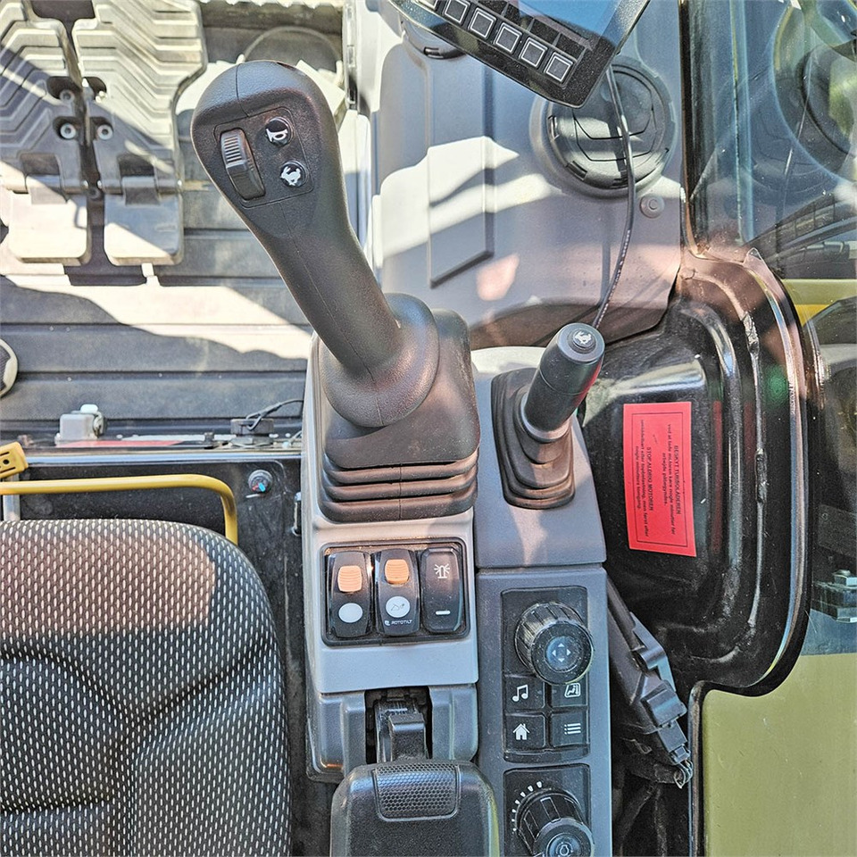 Leasing de Caterpillar 302.7 CR Caterpillar 302.7 CR: foto 15