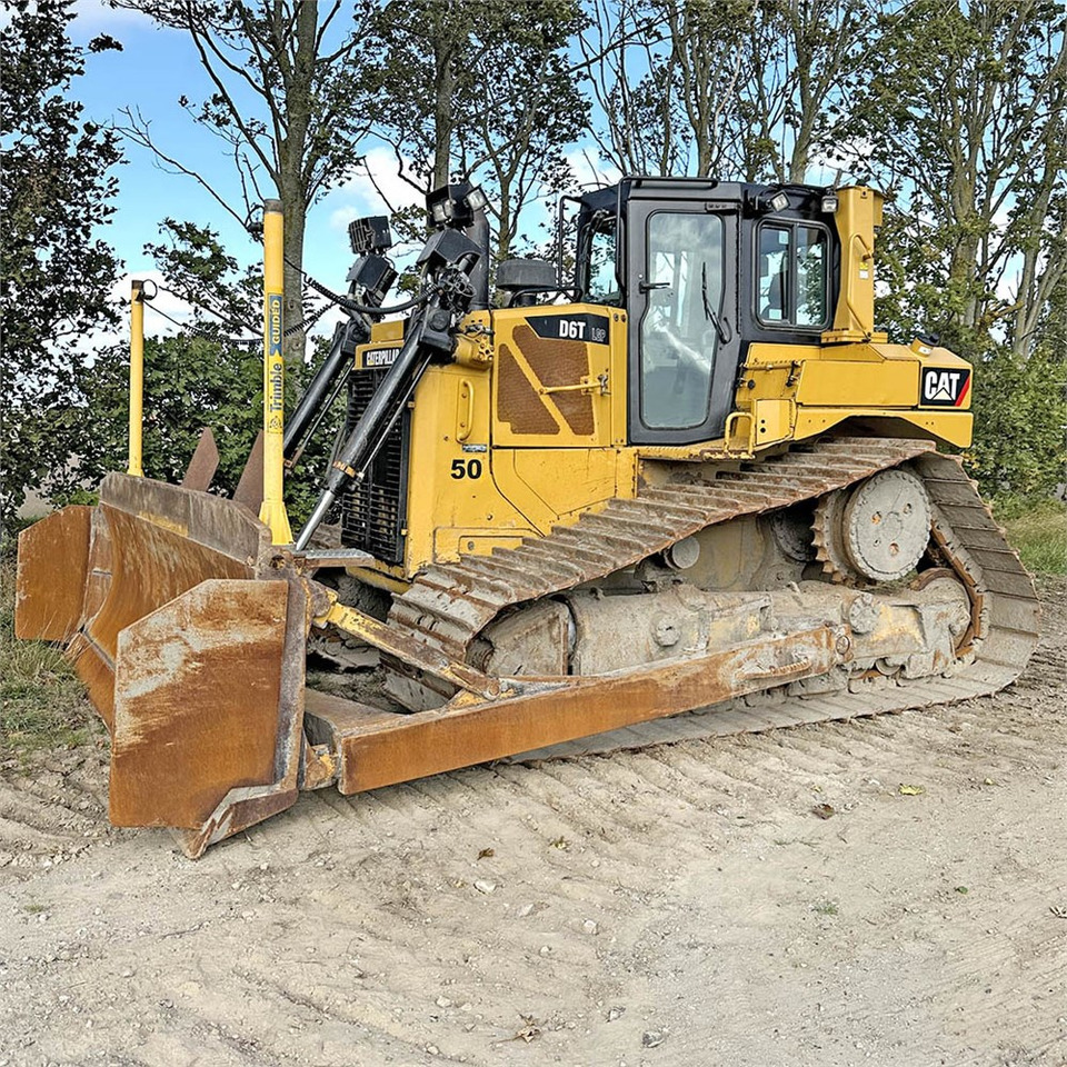 Caterpillar D6T LGP - Buldôzer: foto 1 Caterpillar D6T LGP - Buldôzer: foto 1