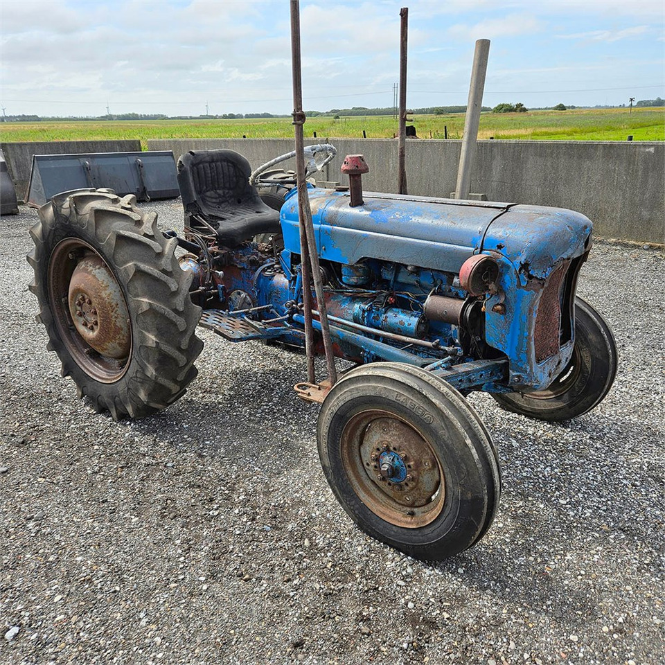 Fordson Dexta - Trator: foto 2 Fordson Dexta - Trator: foto 2