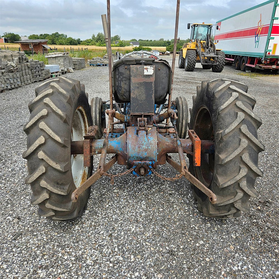 Fordson Dexta - Trator: foto 5 Fordson Dexta - Trator: foto 5