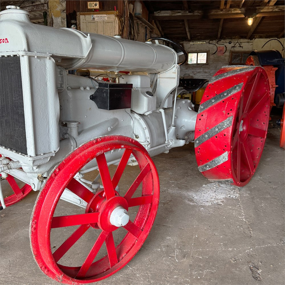 Fordson F - Trator: foto 5 Fordson F - Trator: foto 5