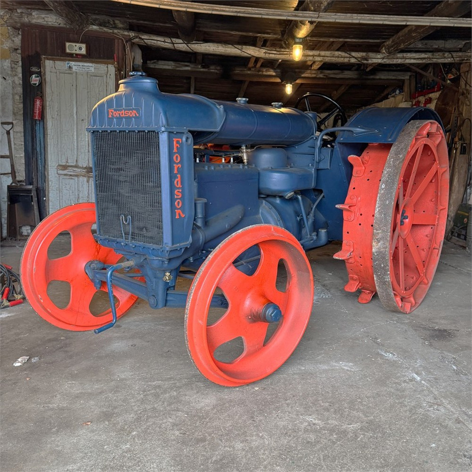 Fordson N - Trator: foto 1 Fordson N - Trator: foto 1