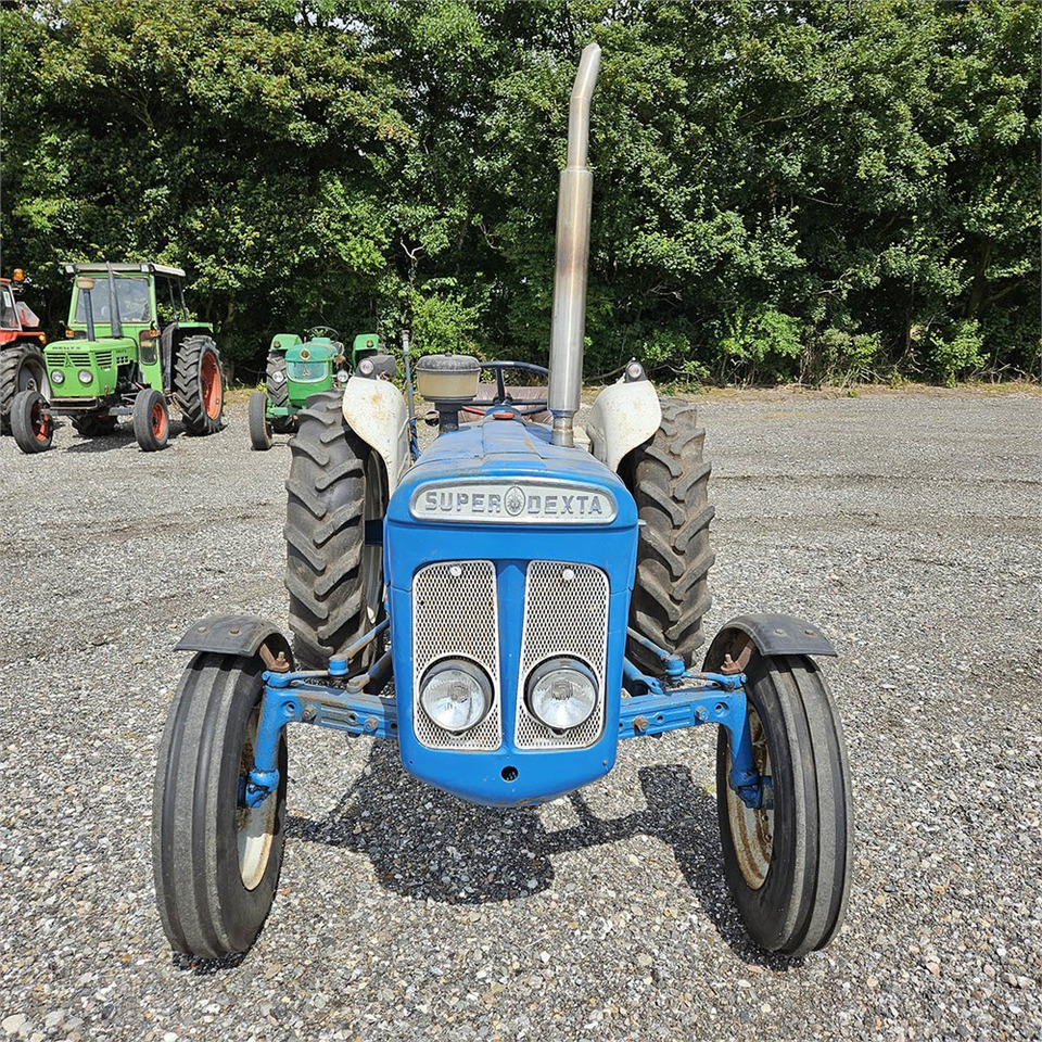 Fordson Super Dexta - Trator: foto 3 Fordson Super Dexta - Trator: foto 3
