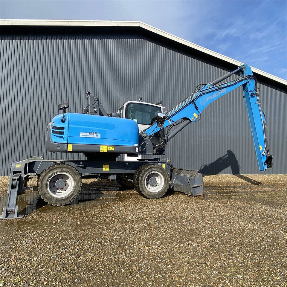 Fuchs MHL 250 - Manipulador de material: foto 5 Fuchs MHL 250 - Manipulador de material: foto 5