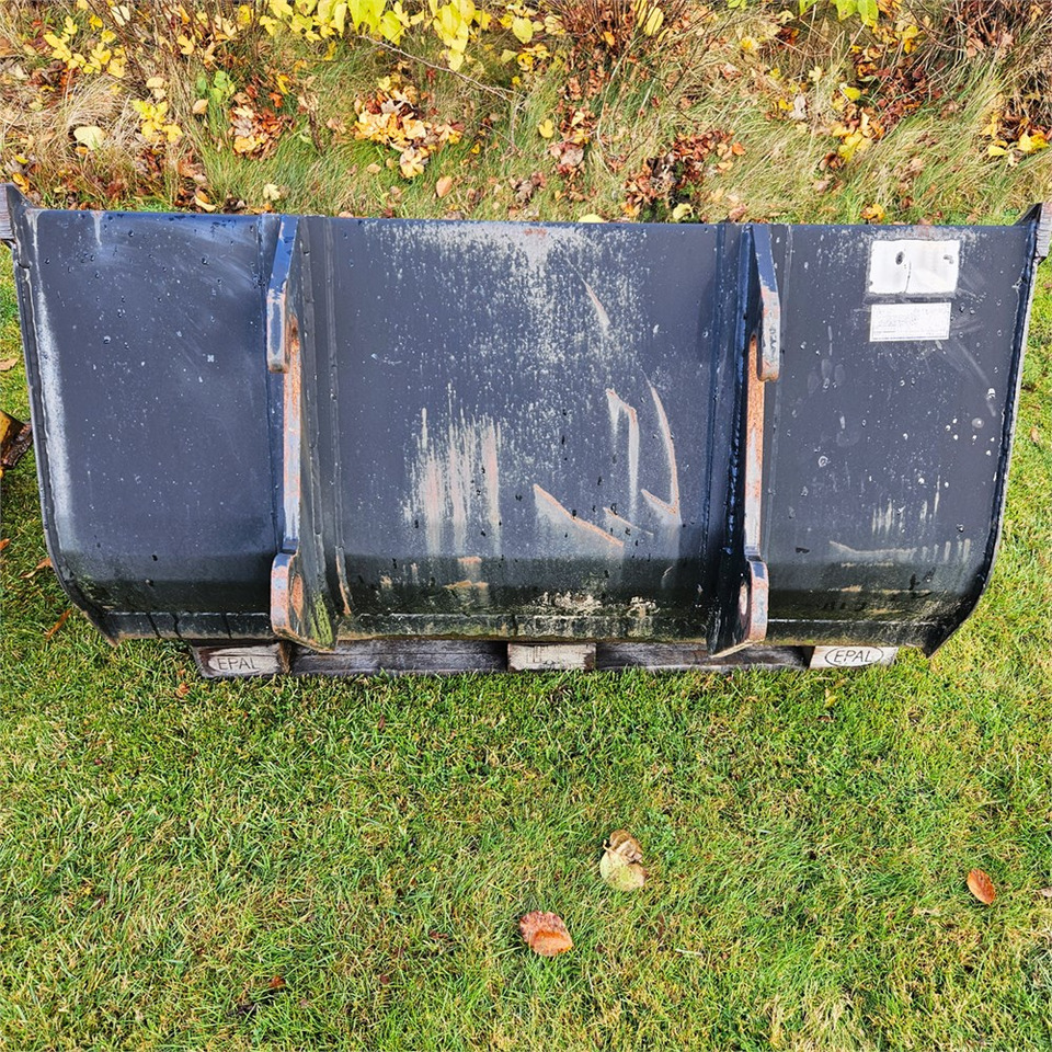 Giant 130 cm - Balde para carregadeiras: foto 3 Giant 130 cm - Balde para carregadeiras: foto 3