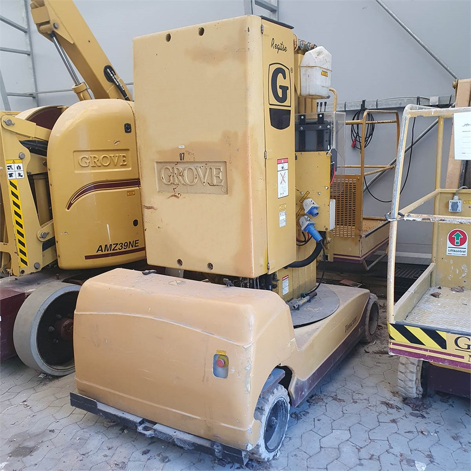 Grove Toucan 1200 - Plataforma de mastro vertical: foto 1 Grove Toucan 1200 - Plataforma de mastro vertical: foto 1