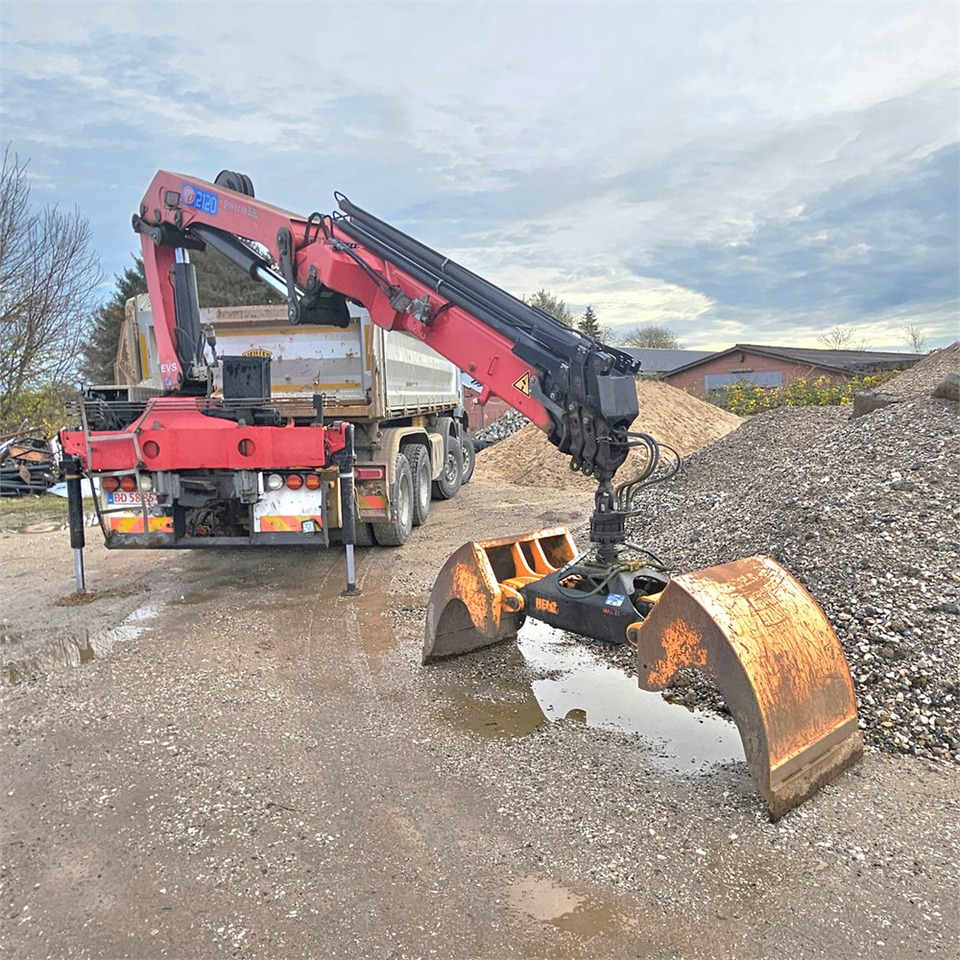 HMF 2120K-4 RC - Grua para camião: foto 1 HMF 2120K-4 RC - Grua para camião: foto 1