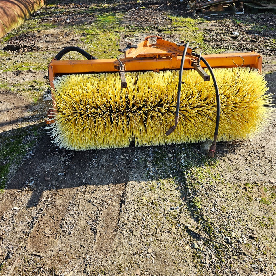 HWH HF 1A 1500 - Vassoura: foto 2 HWH HF 1A 1500 - Vassoura: foto 2