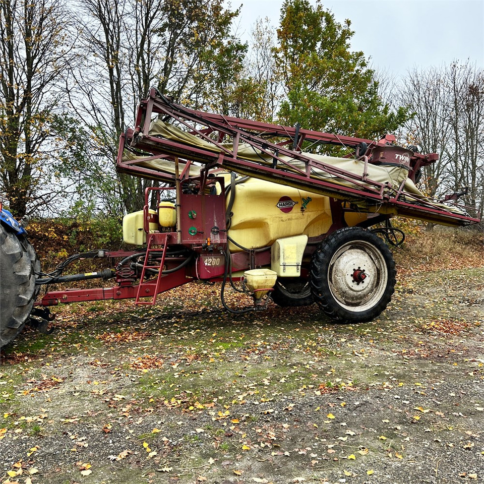 Hardi -Twin cm plus 32 - Pulverizador agricola: foto 1 Hardi -Twin cm plus 32 - Pulverizador agricola: foto 1