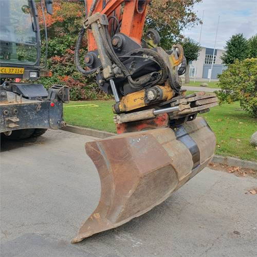 Escavadeira de rodas Hitachi ZX145 WT-6: foto 46