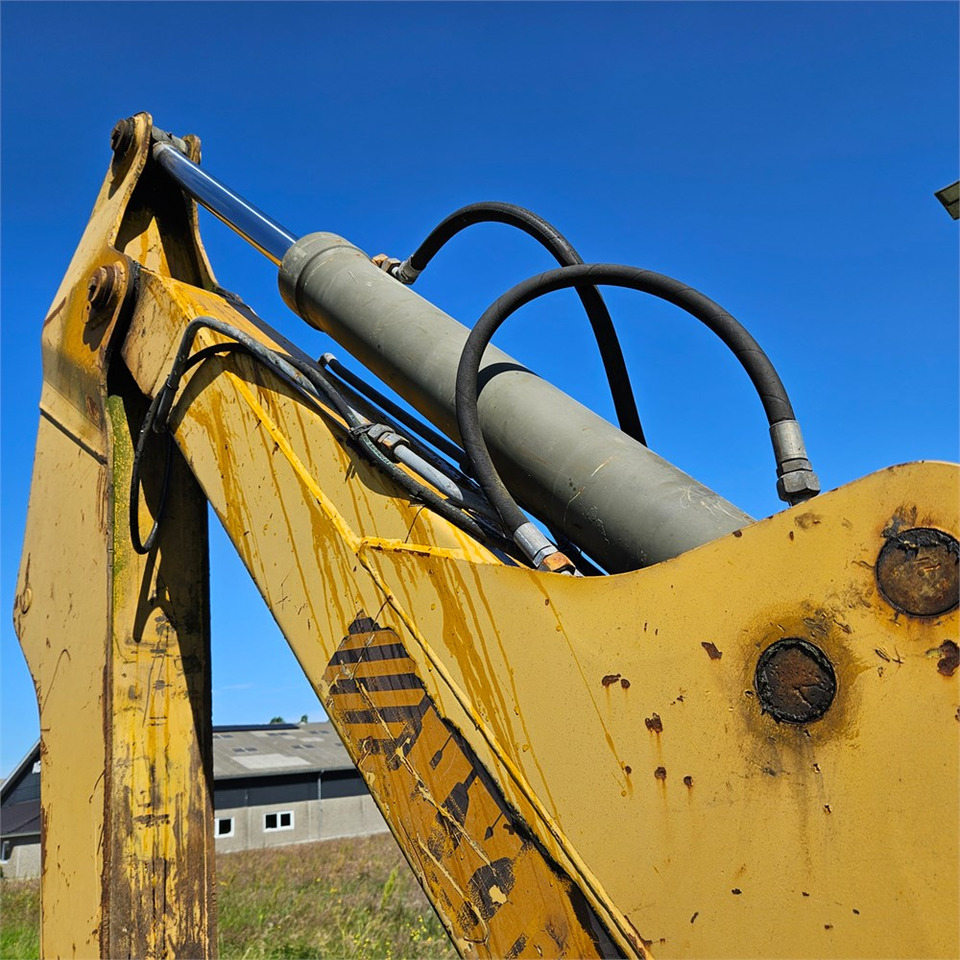 Retroescavadeira Hydrema 906 B: foto 35