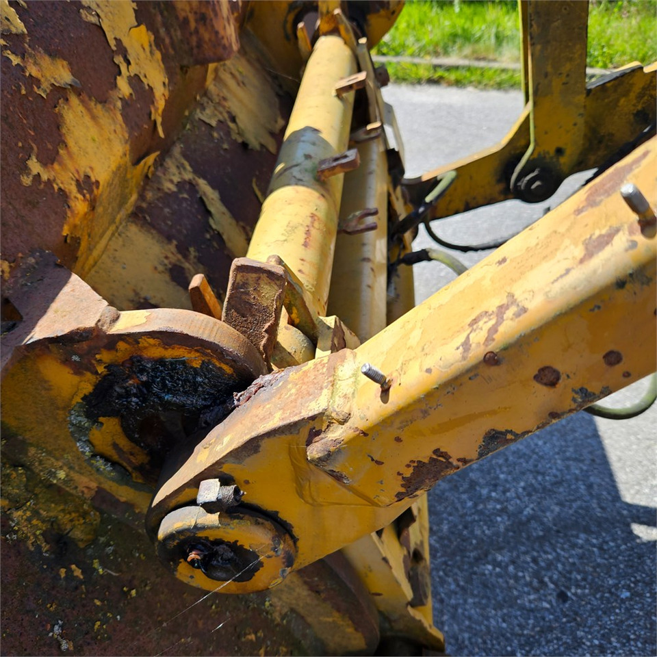 Retroescavadeira Hydrema 906 B: foto 33