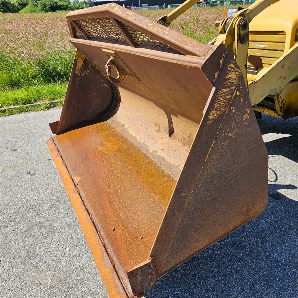 Retroescavadeira Hydrema 906 B: foto 27