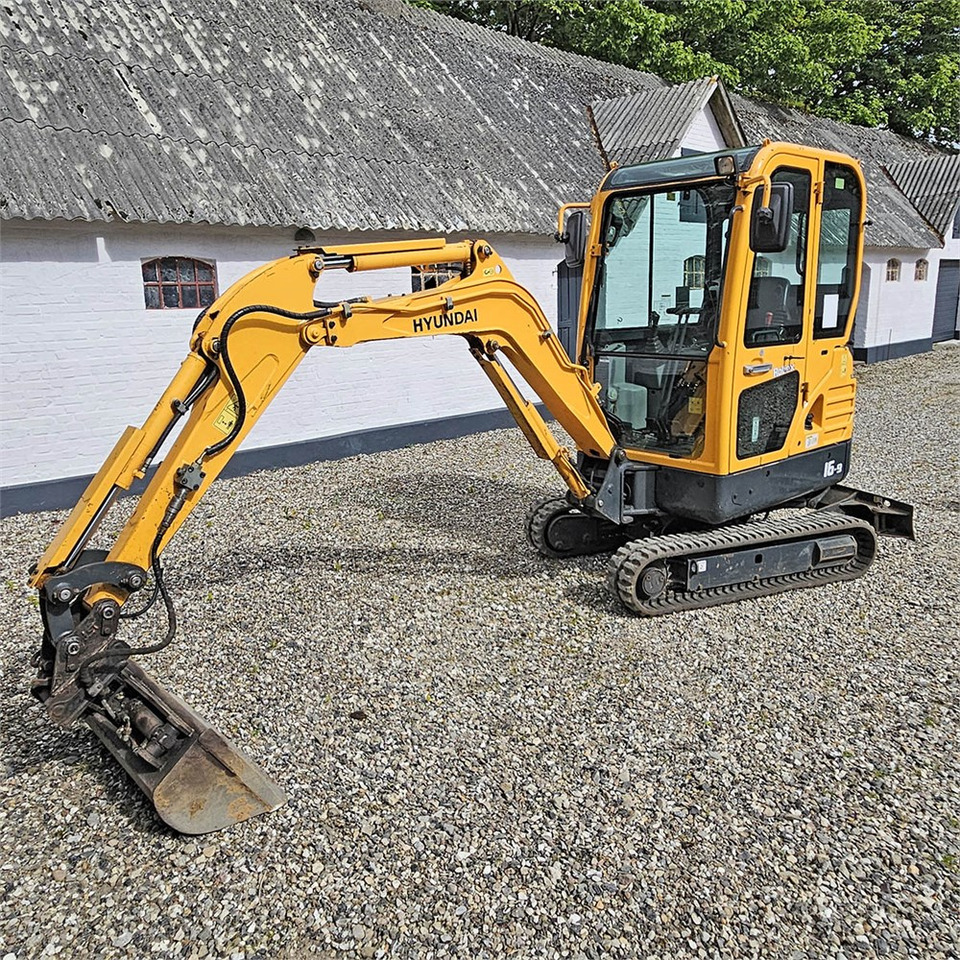 Hyundai Robex 16-9 - Mini escavadeira: foto 2 Hyundai Robex 16-9 - Mini escavadeira: foto 2