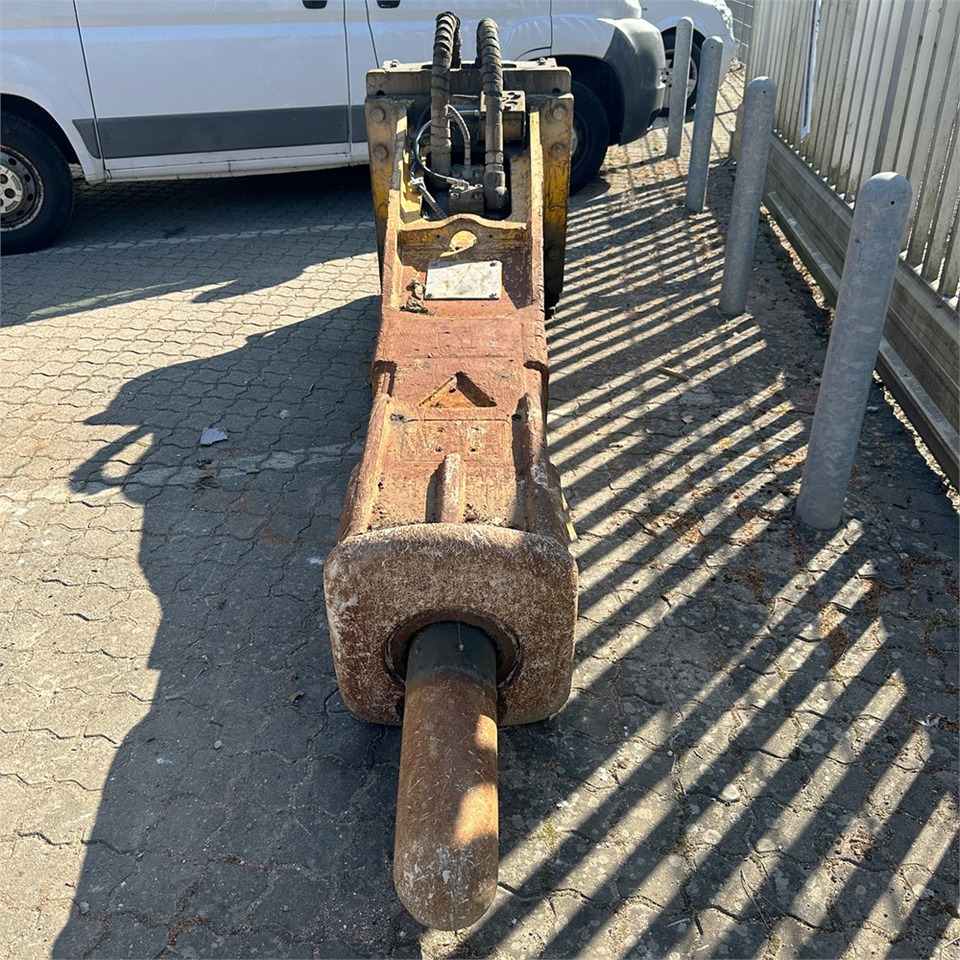 Indeco HP5000 - Martelo hidráulico: foto 2 Indeco HP5000 - Martelo hidráulico: foto 2