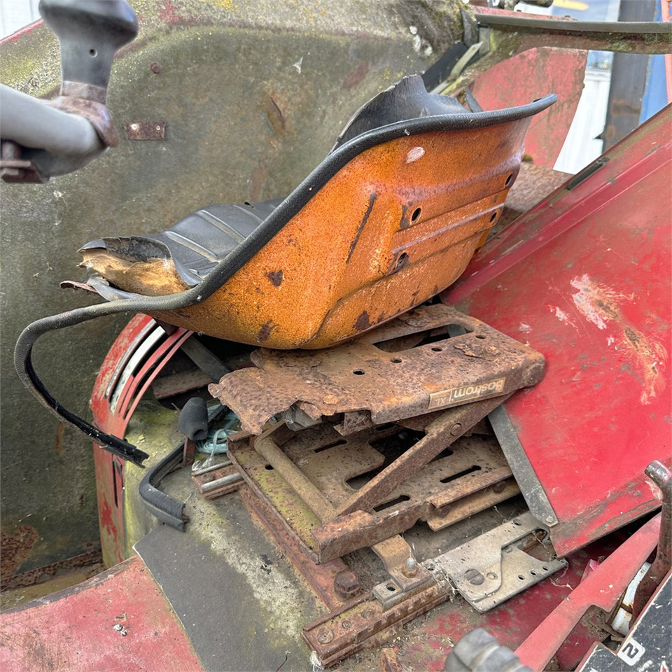 Trator International IH 474: foto 16