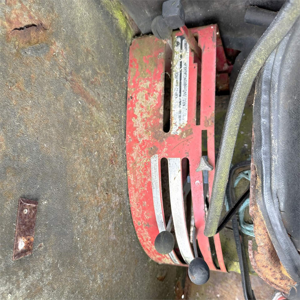 Trator International IH 474: foto 18