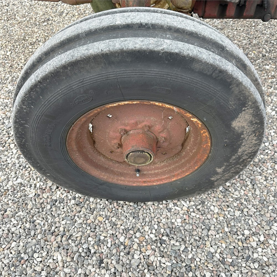 Trator International IH 474: foto 34