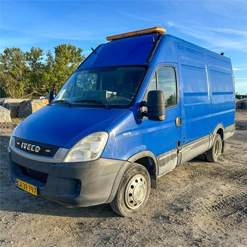 Iveco 35C15AV (12,0M3) EU4 - Furgão: foto 2 Iveco 35C15AV (12,0M3) EU4 - Furgão: foto 2