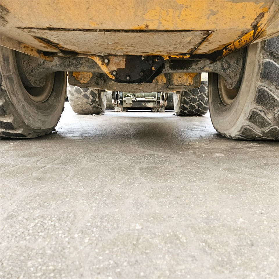 Pá carregadora de rodas JCB 437HT T4: foto 30