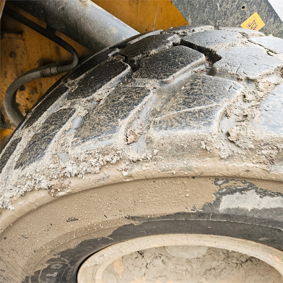 Pá carregadora de rodas JCB 437HT T4: foto 36