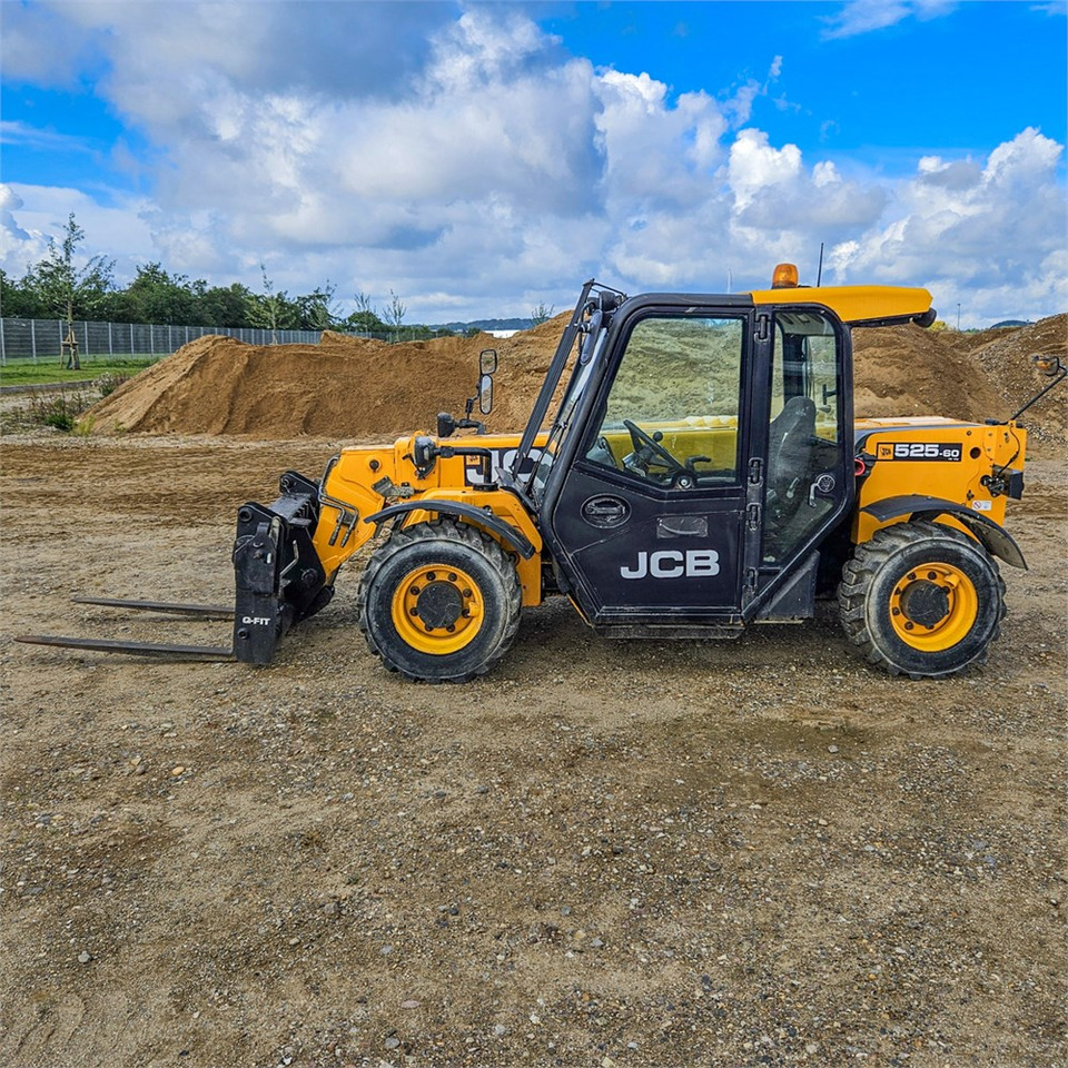 JCB 525-60T4 - Empilhador telescópico: foto 2 JCB 525-60T4 - Empilhador telescópico: foto 2