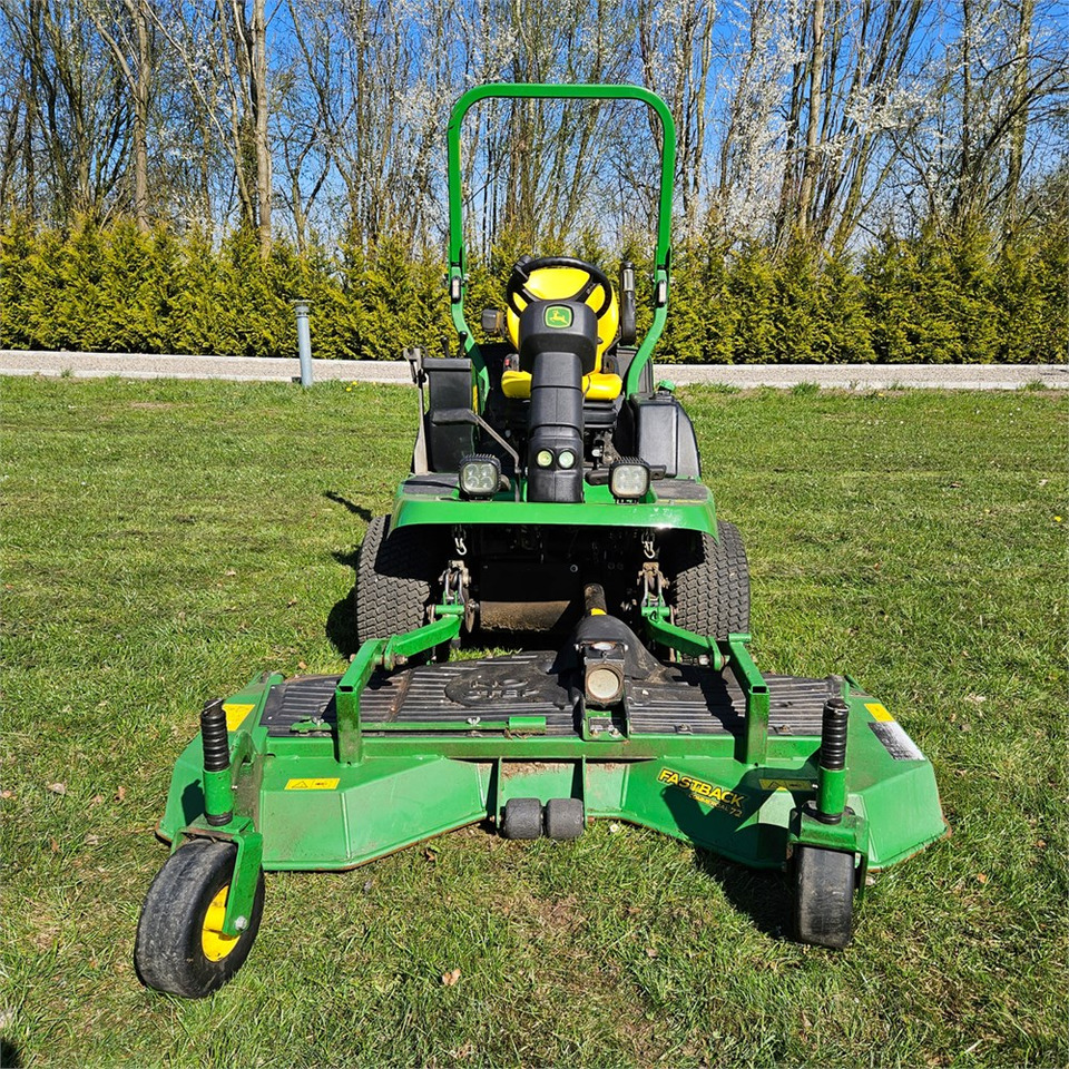 John Deere 1550 TerrainCut - Cortador de grama: foto 2 John Deere 1550 TerrainCut - Cortador de grama: foto 2