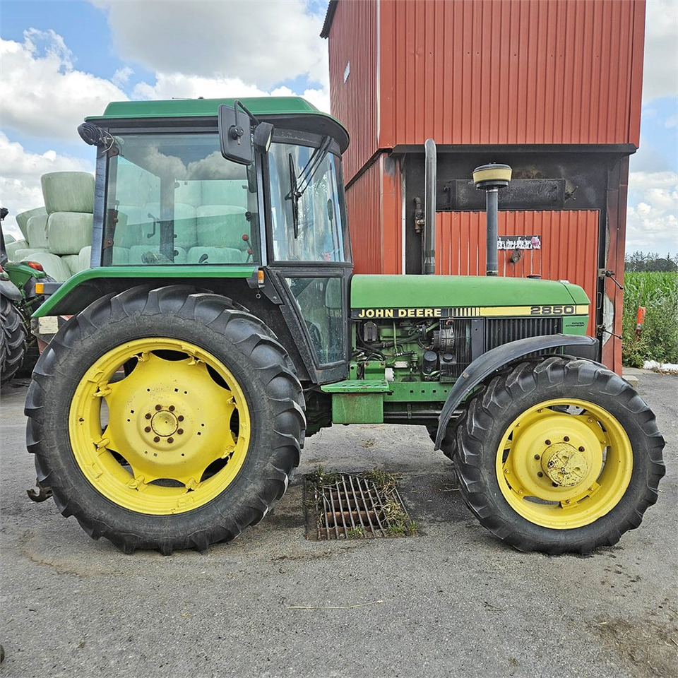 John Deere 2850 MFWD - Trator: foto 2 John Deere 2850 MFWD - Trator: foto 2